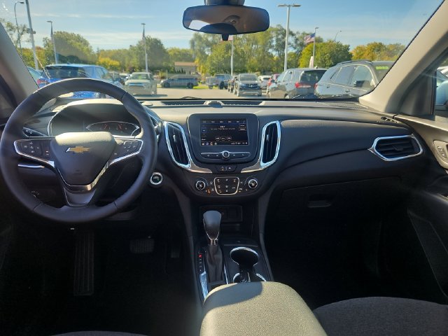Used 2024 Chevrolet Equinox LT FWD image 12