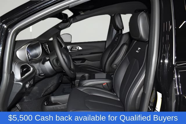 New 2026 Chrysler Pacifica Select w/ S Appearance Package FWD image 14