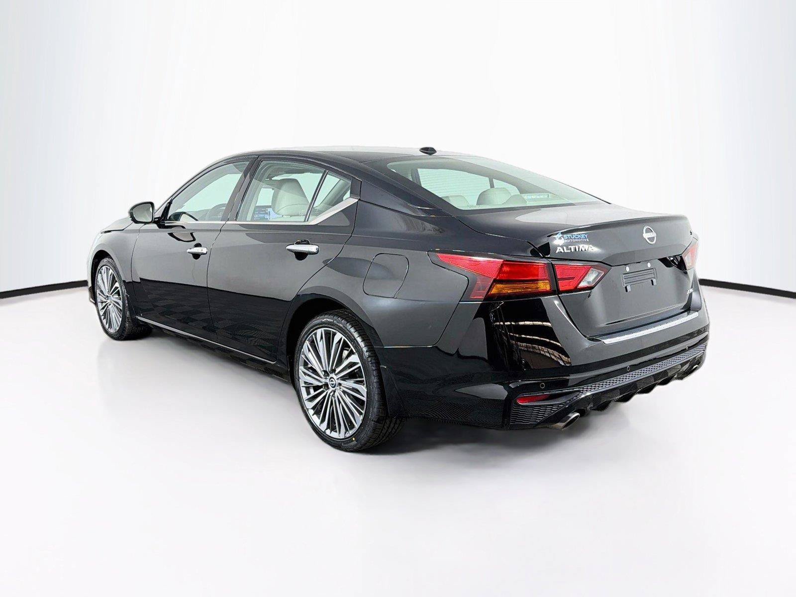 Used 2023 Nissan Altima 2.5 SL AWD/4WD image 9