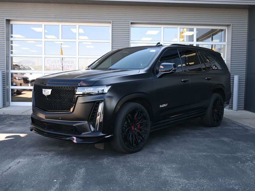 Used 2023 Cadillac Escalade V w/ LPO, ONYX Package image 3