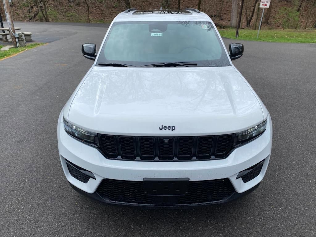 New 2024 Jeep Grand Cherokee Limited w/ Luxury Tech Group II AWD/4WD image 9