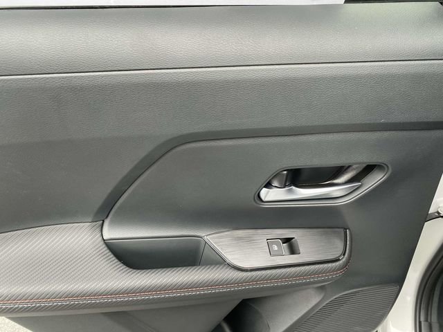 New 2025 Nissan Kicks SR w/ Interior Electronics Package image 10