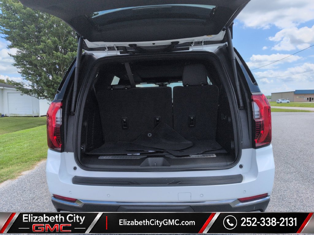 Used 2025 GMC Yukon AT4 w/ AT4 Premium Package AWD/4WD image 24