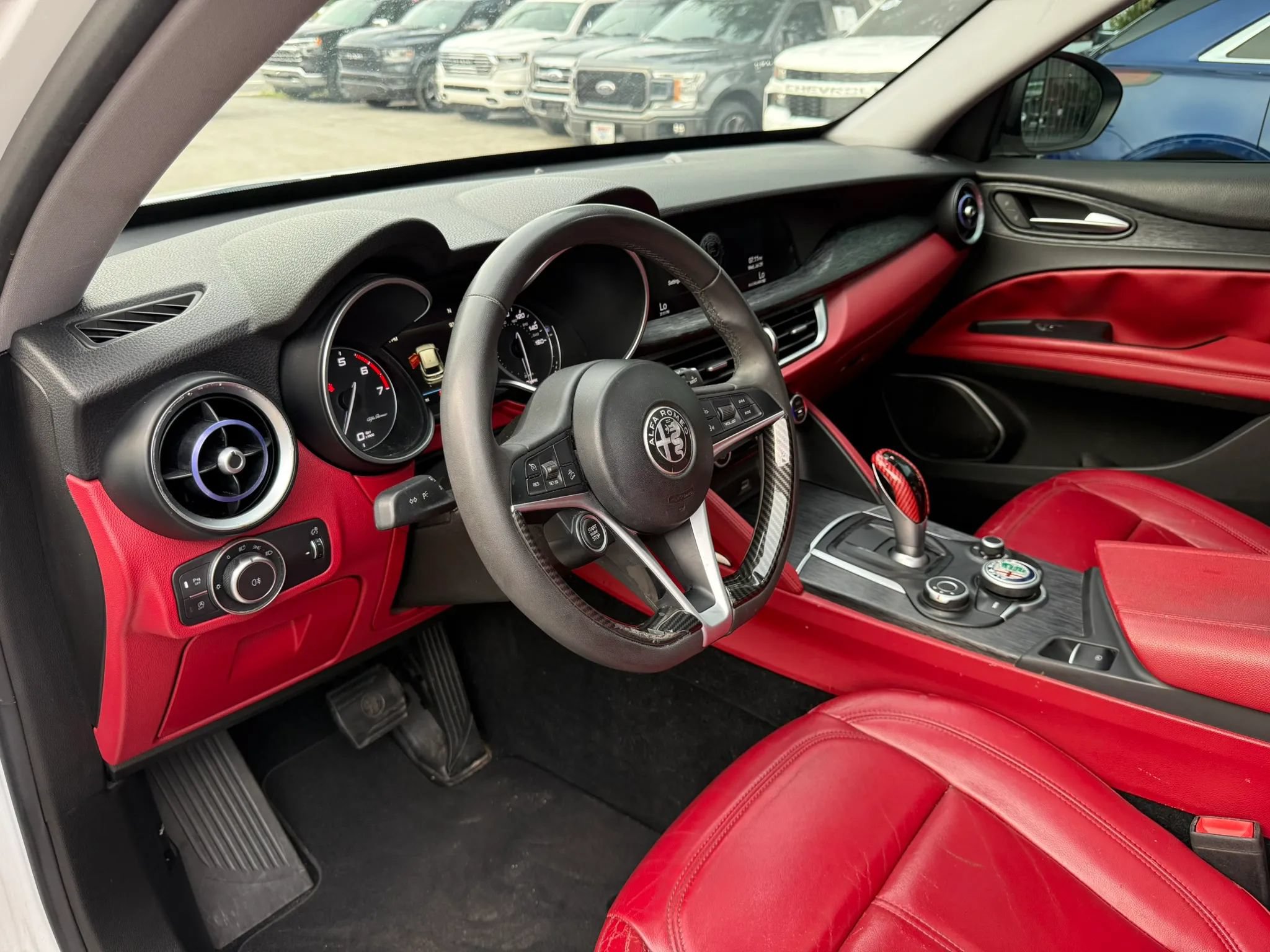 Used 2019 Alfa Romeo Stelvio w/ Nero Edizione RWD image 11
