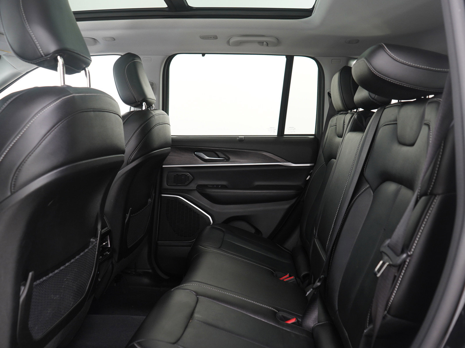 Used 2022 Jeep Grand Cherokee Limited 4xe w/ Luxury Tech Group II image 20