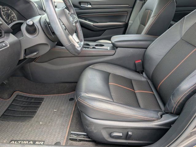 Used 2022 Nissan Altima 2.5 SR FWD image 14