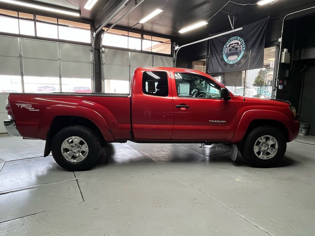 Used 2009 Toyota Tacoma w/ SR5 & TRD Off-Road Packages image 7
