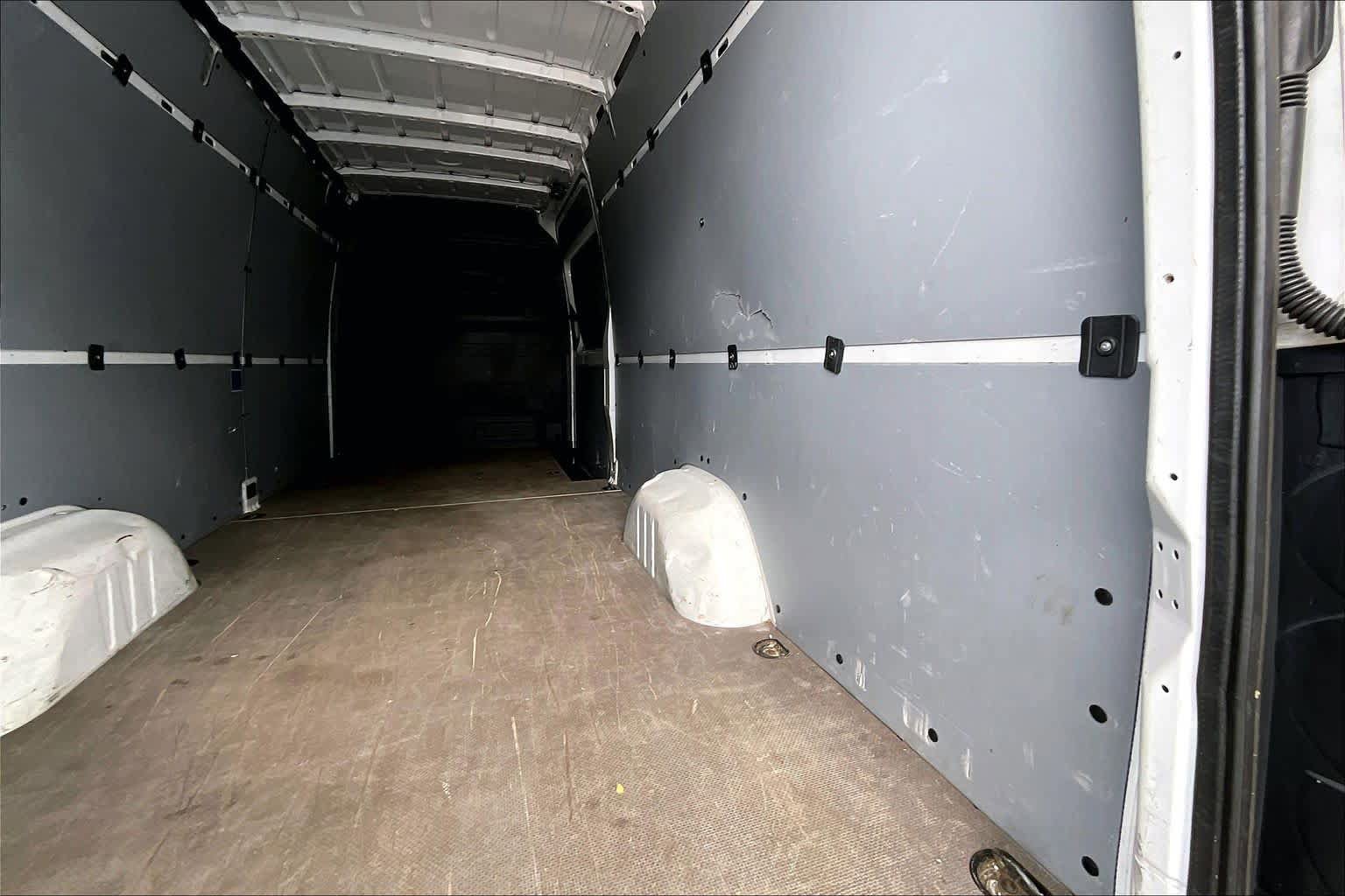 Used 2020 Mercedes-Benz Sprinter 2500 image 21