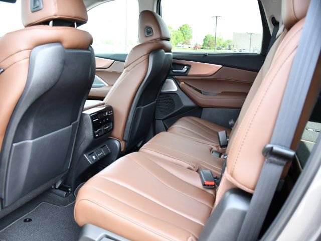 Certified 2026 Acura MDX w/ Technology Package image 17