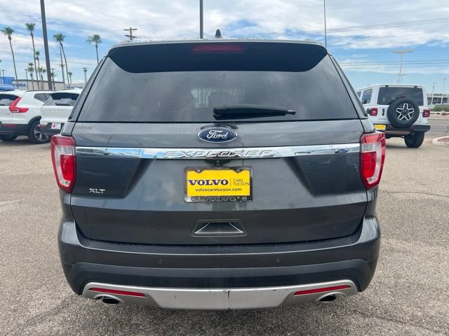 Used 2016 Ford Explorer XLT w/ Equipment Group 202A FWD image 5