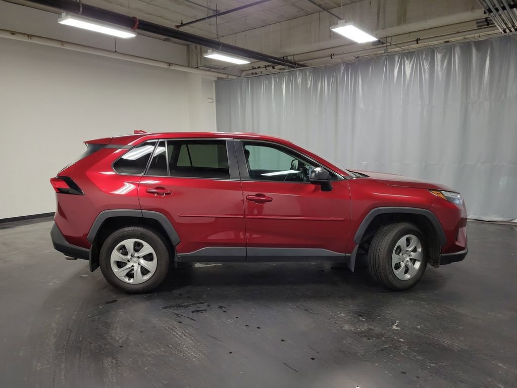 Used 2023 Toyota RAV4 LE image 9