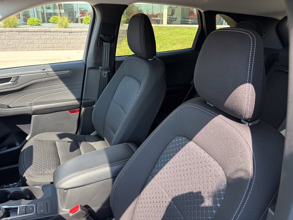 New 2026 Ford Escape Active w/ Cold Weather Package FWD image 10