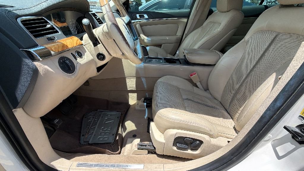 Used 2009 Lincoln MKS FWD image 12