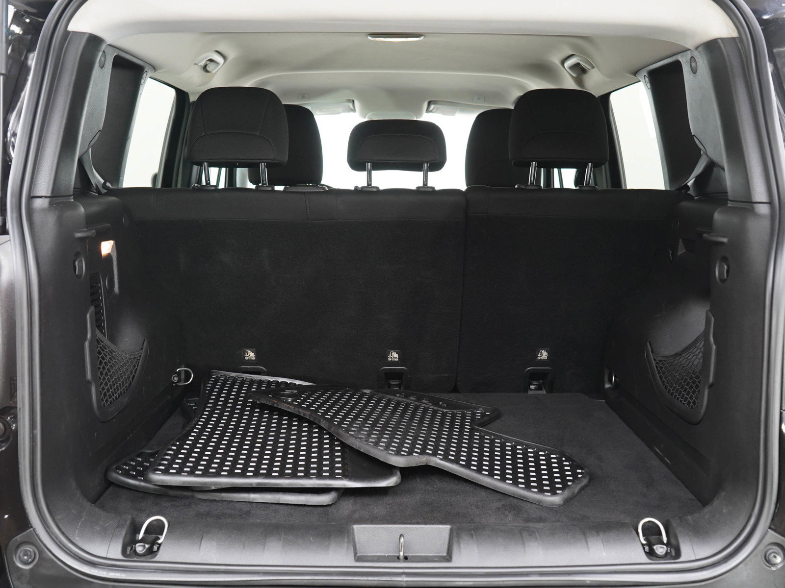 Used 2019 Jeep Renegade Trailhawk w/ Cold Weather Group II AWD/4WD image 9