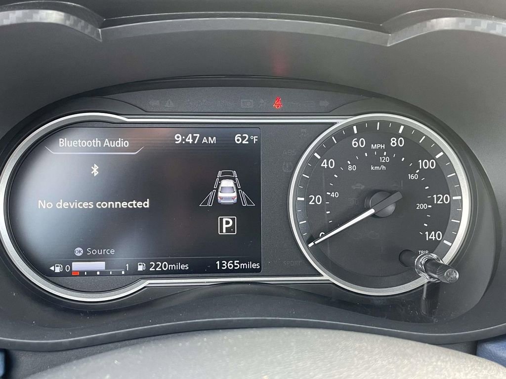 Used 2025 Nissan Versa SV w/ Trunk Package image 23