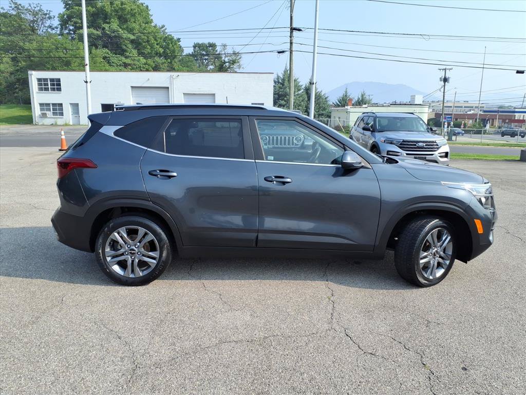 Used 2022 Kia Seltos S FWD image 3