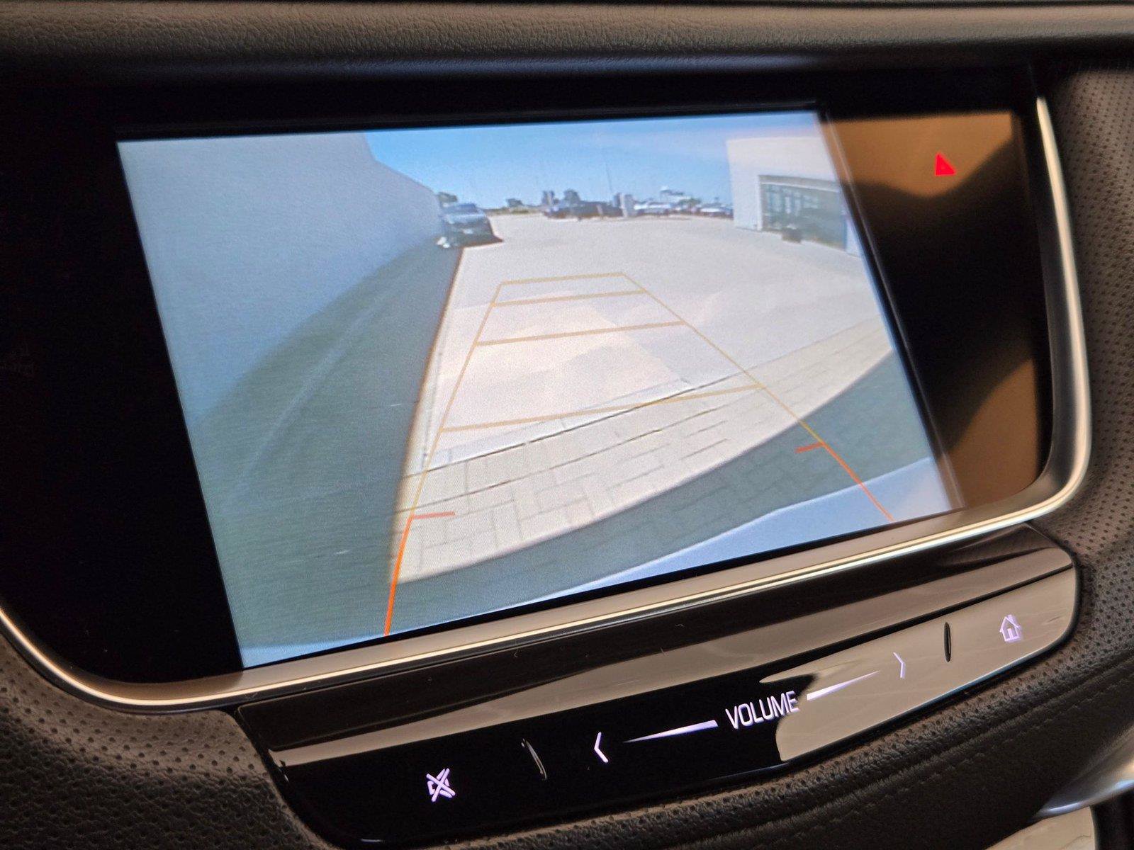 Used 2018 Cadillac XT5 FWD image 18
