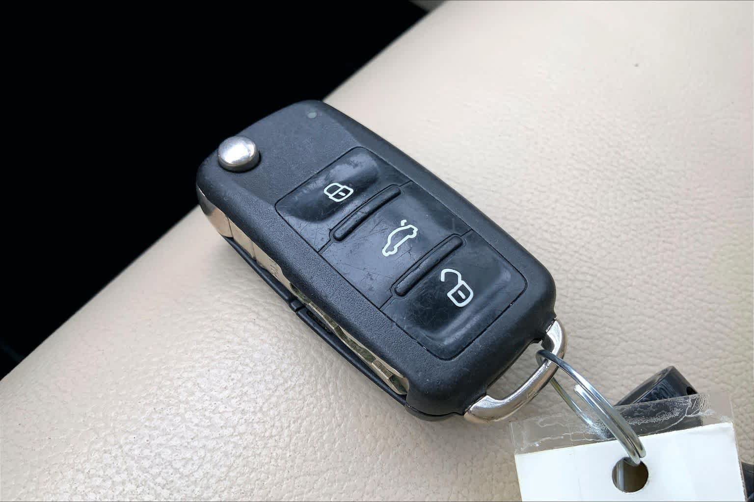 Used 2012 Volkswagen Tiguan SEL FWD image 14