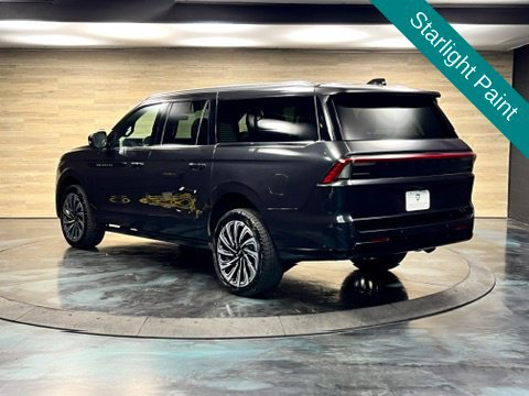 Used 2025 Lincoln Navigator L Black Label AWD/4WD image 16