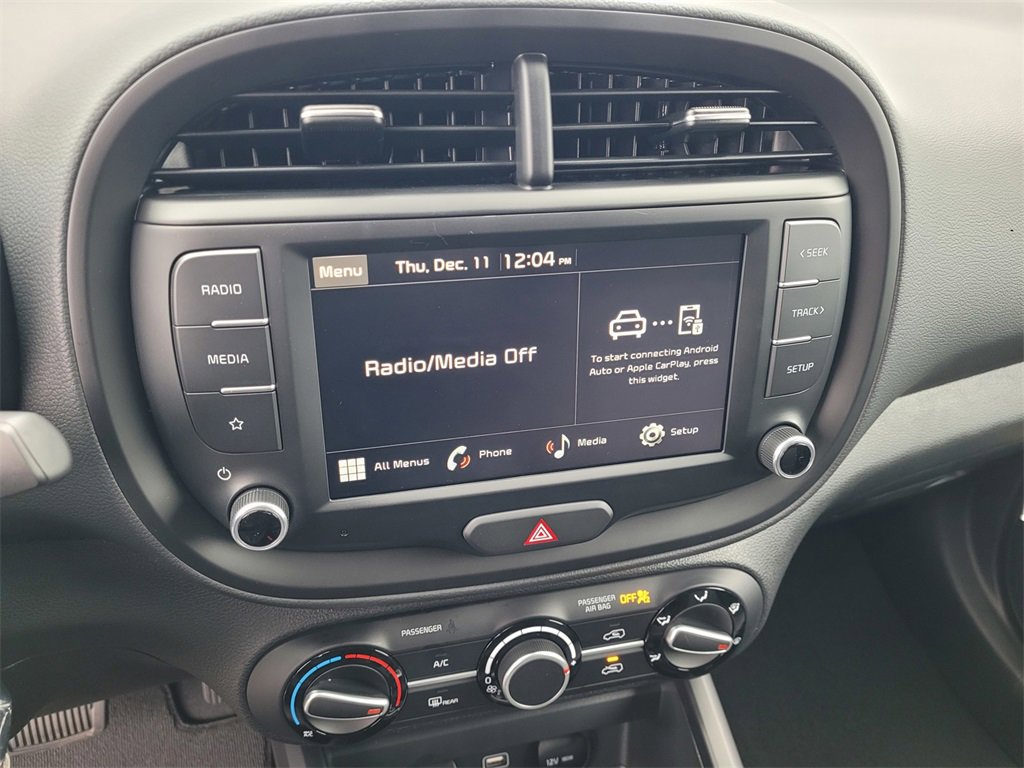Used 2025 Kia Soul LX image 12