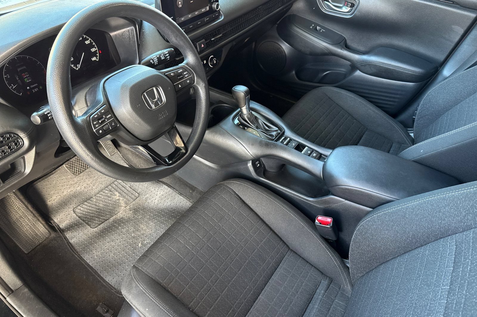 Used 2024 Honda HR-V LX image 5