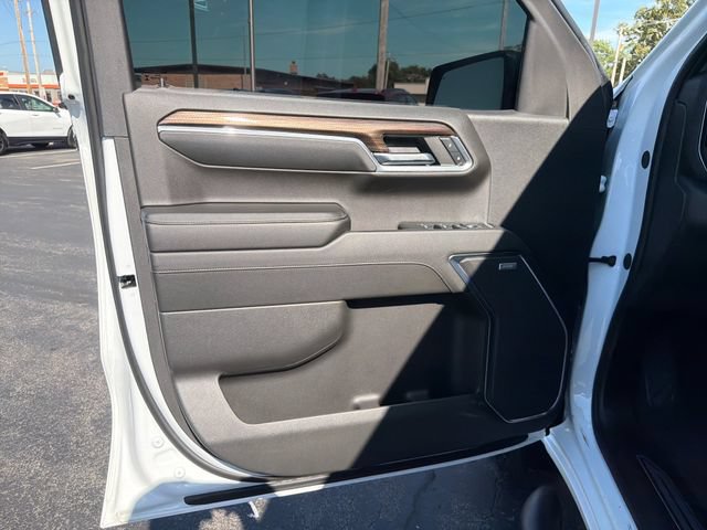 Used 2024 Chevrolet Silverado 1500 LT Trail Boss w/ LT Trail Boss Premium Package AWD/4WD image 11