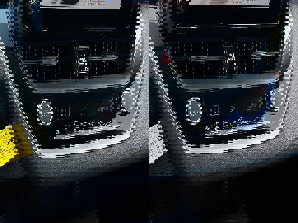 Used 2023 Toyota Corolla LE image 13