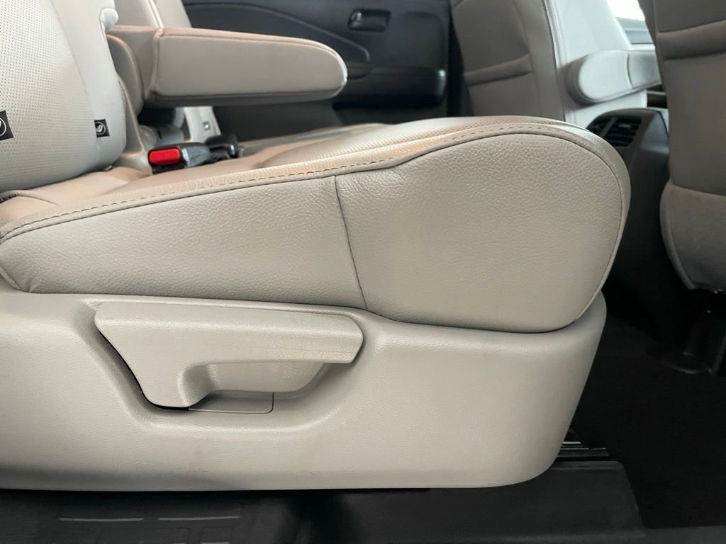 Certified 2023 Honda Passport EX-L image 37