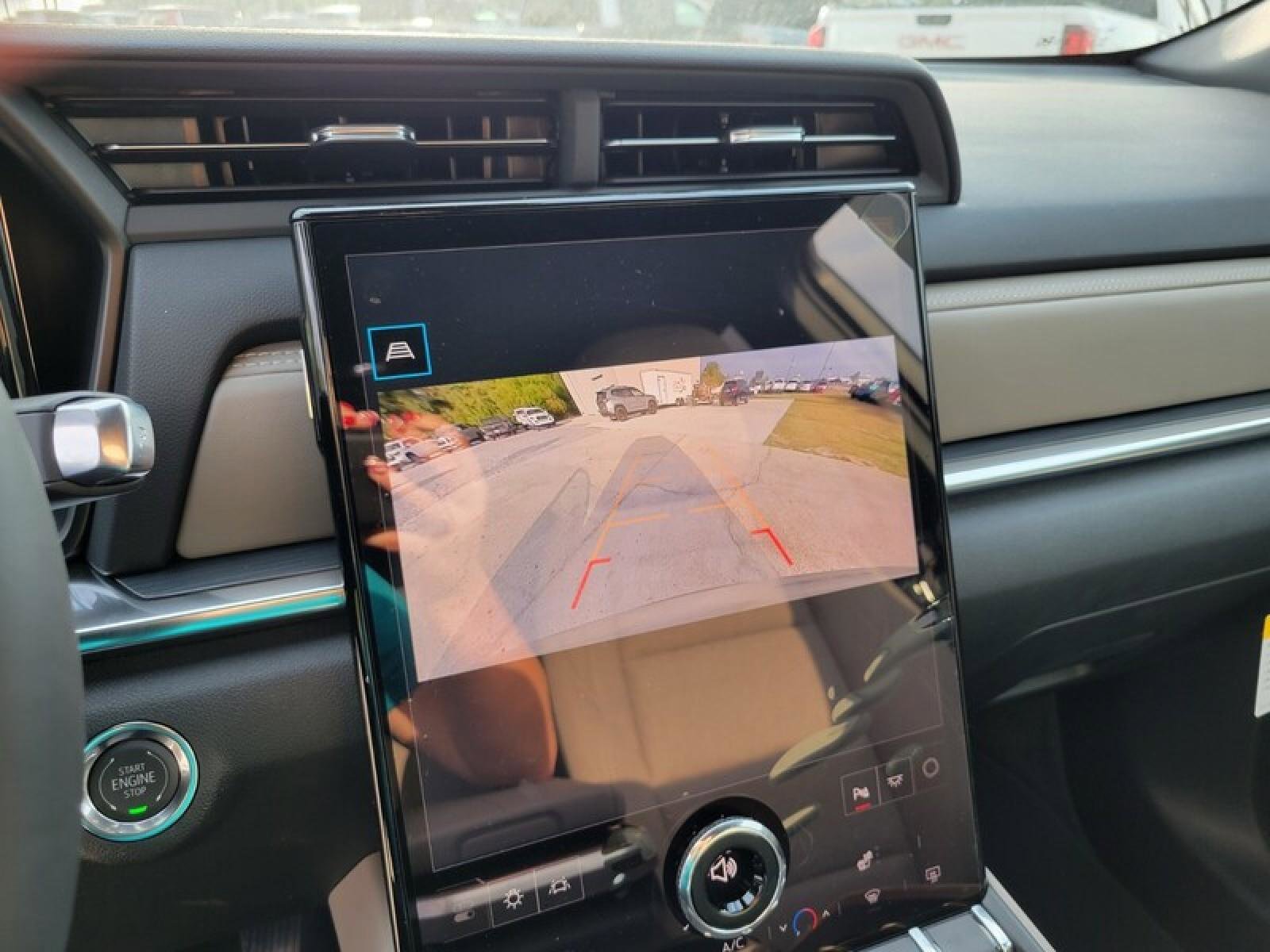 New 2026 GMC Terrain Elevation image 22