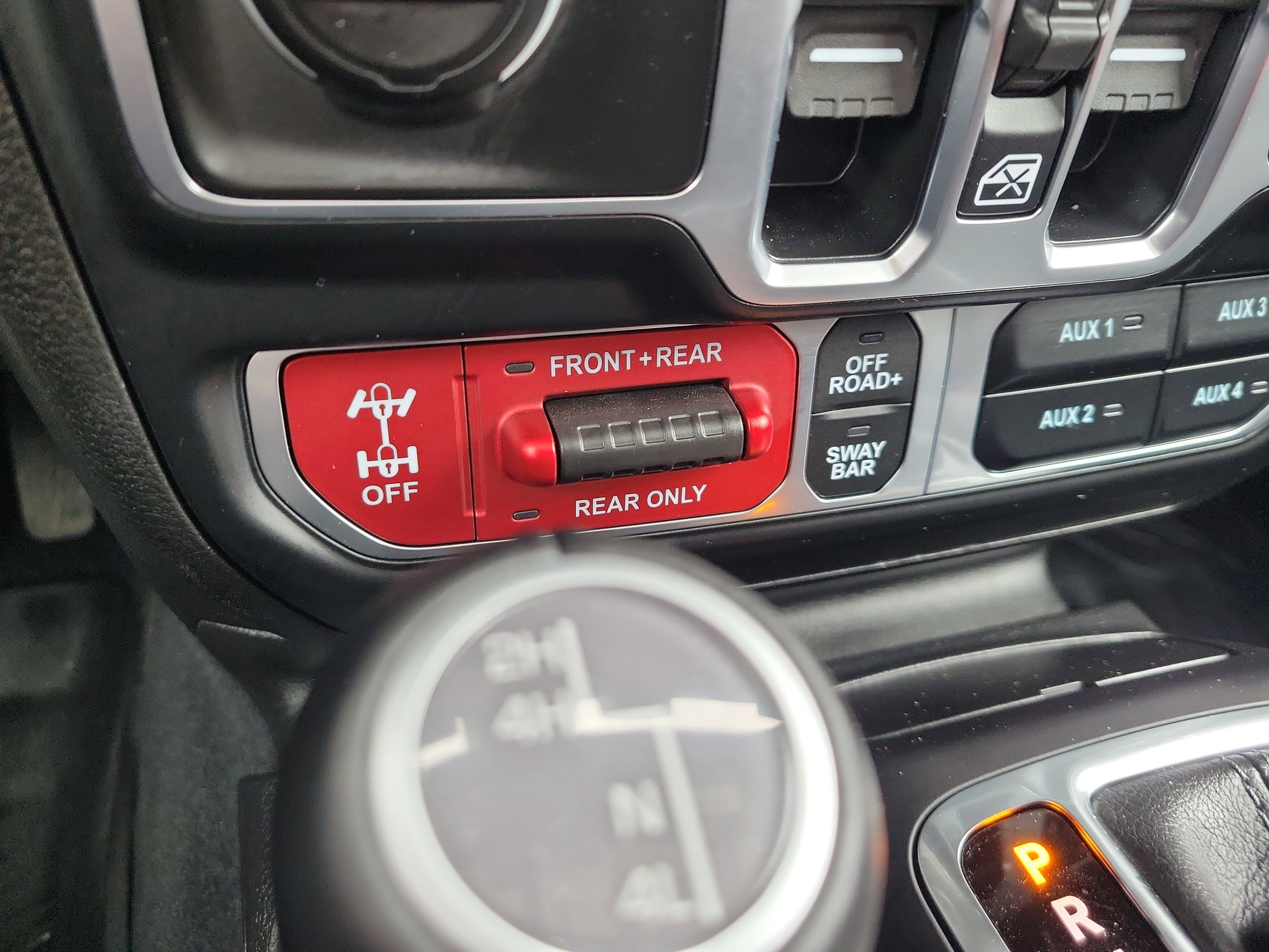 Used 2025 Jeep Wrangler Unlimited Rubicon w/ Convenience Group image 30