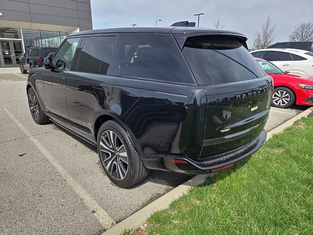 Certified 2024 Land Rover Range Rover SE image 7