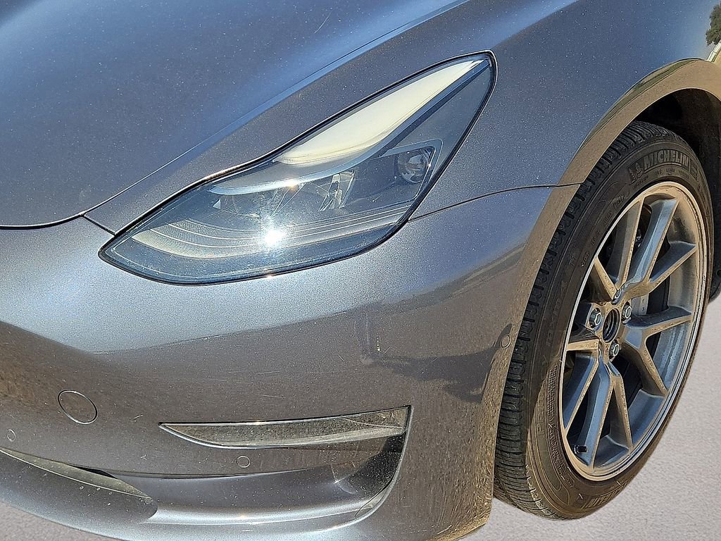 Used 2021 Tesla Model 3 Standard Range Plus RWD image 9