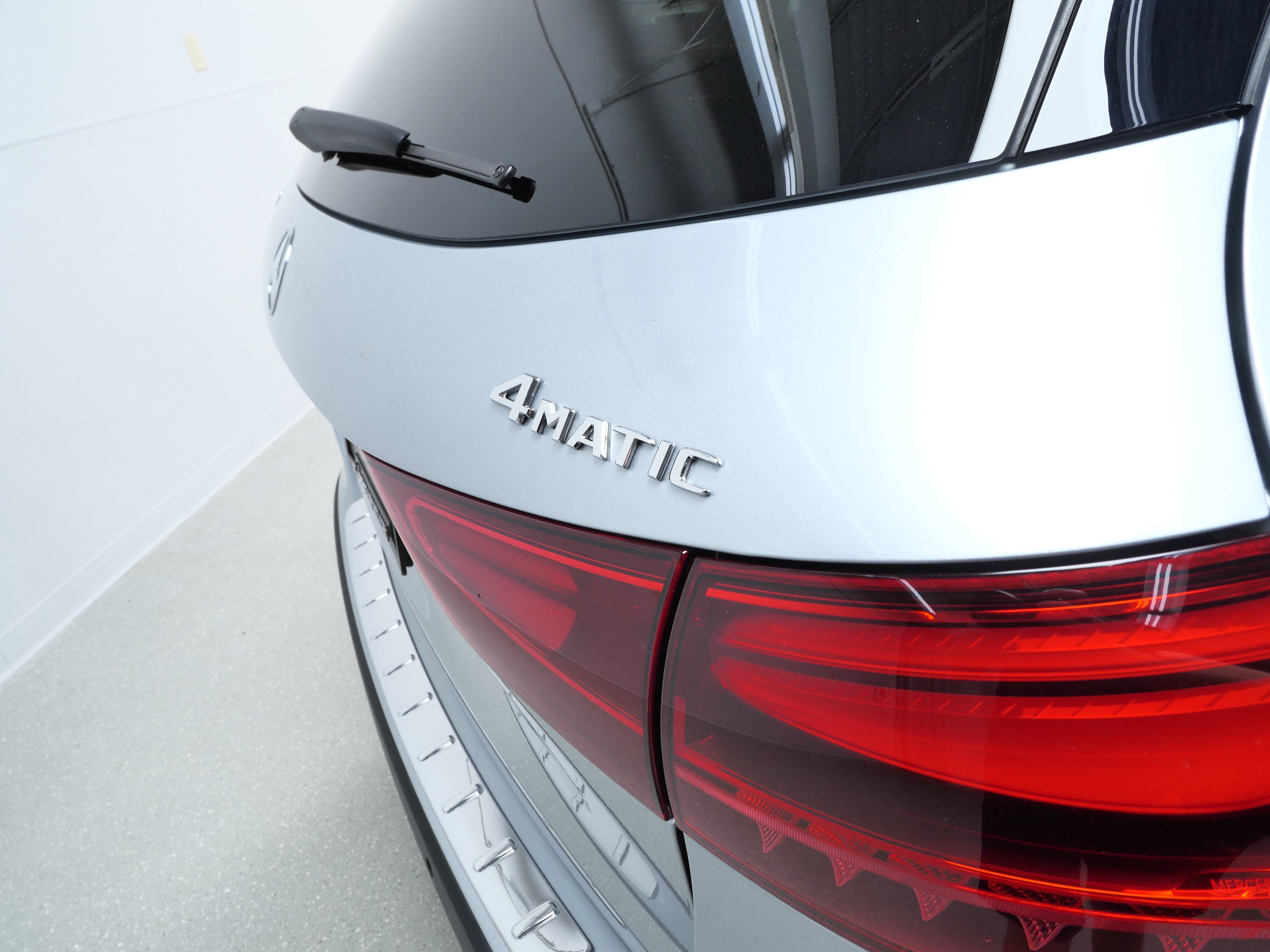 Certified 2025 Mercedes-Benz GLA 250 4MATIC image 6