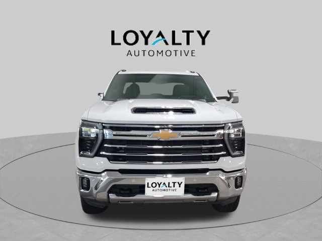 Used 2026 Chevrolet Silverado 3500 LTZ w/ LTZ Premium Package AWD/4WD image 8