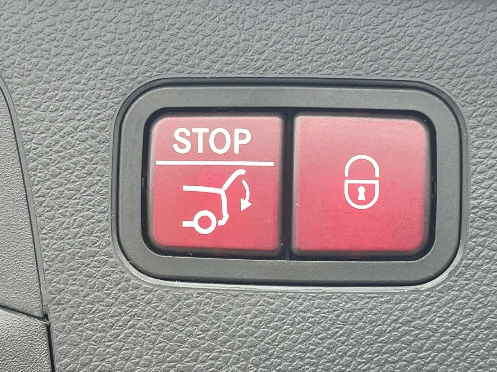 Certified 2021 Mercedes-Benz GLC 300 image 11