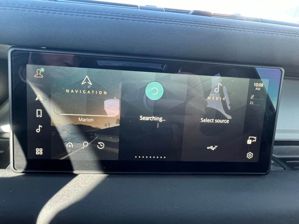 Used 2023 Land Rover Defender 110 SE image 34