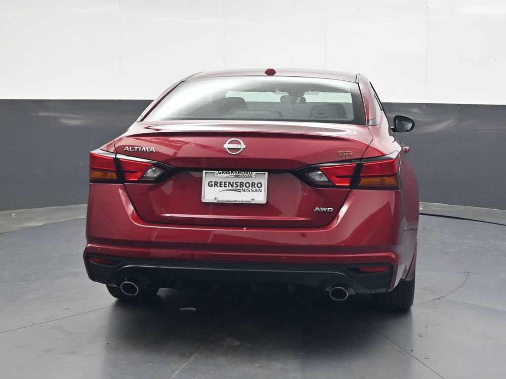 Used 2024 Nissan Altima 2.5 SR w/ SR Premium Package AWD/4WD image 5