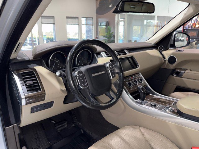 Used 2016 Land Rover Range Rover Sport HSE image 6