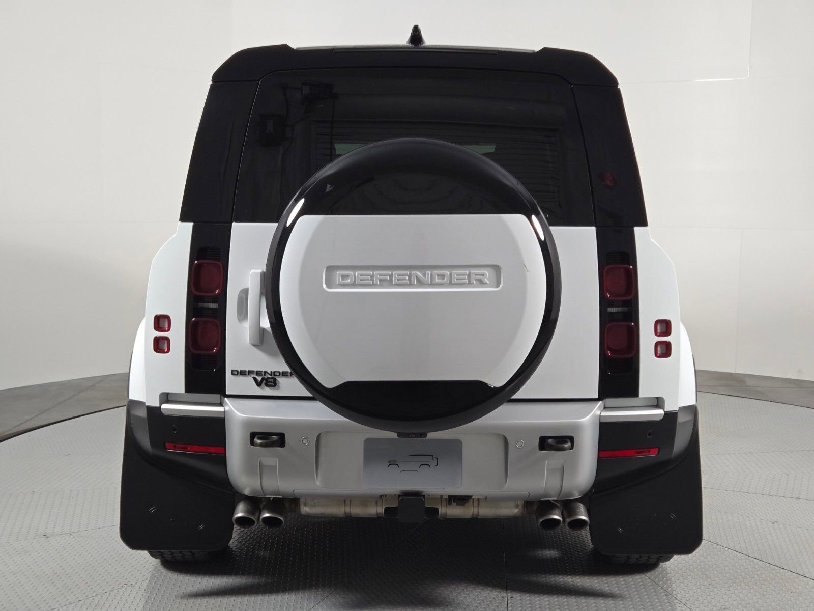Used 2024 Land Rover Defender 110 SE AWD/4WD image 7
