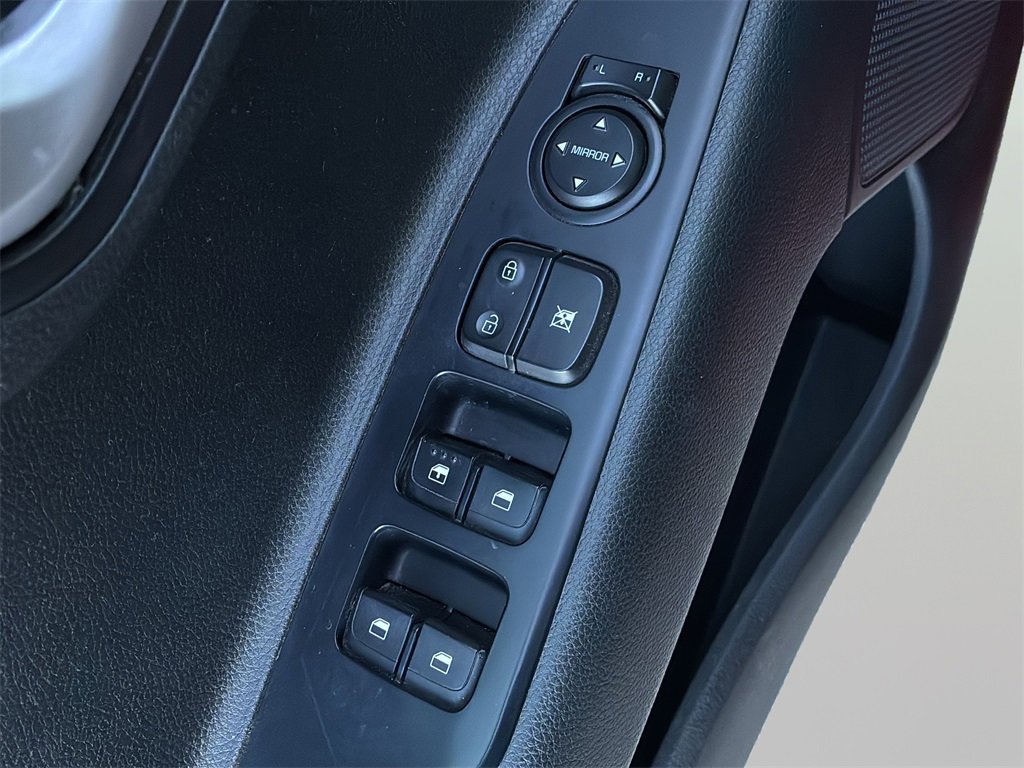 Used 2022 Kia Rio S w/ Technology Package image 9