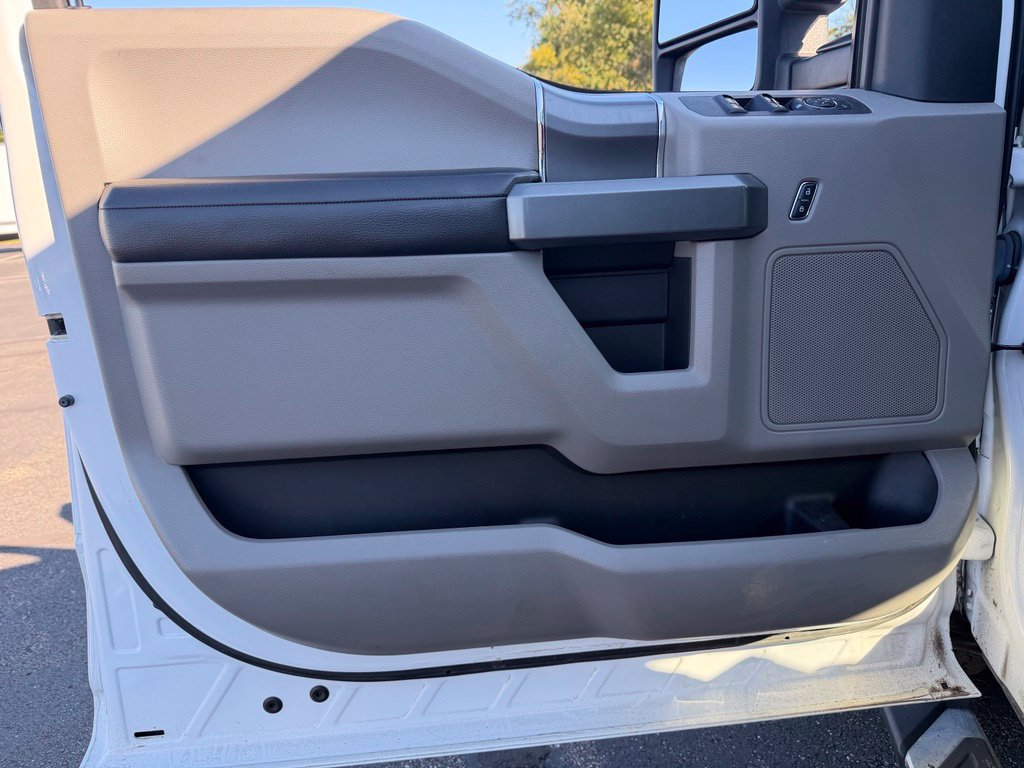 Used 2018 Ford F150 XLT w/ Equipment Group 302A Luxury AWD/4WD image 12