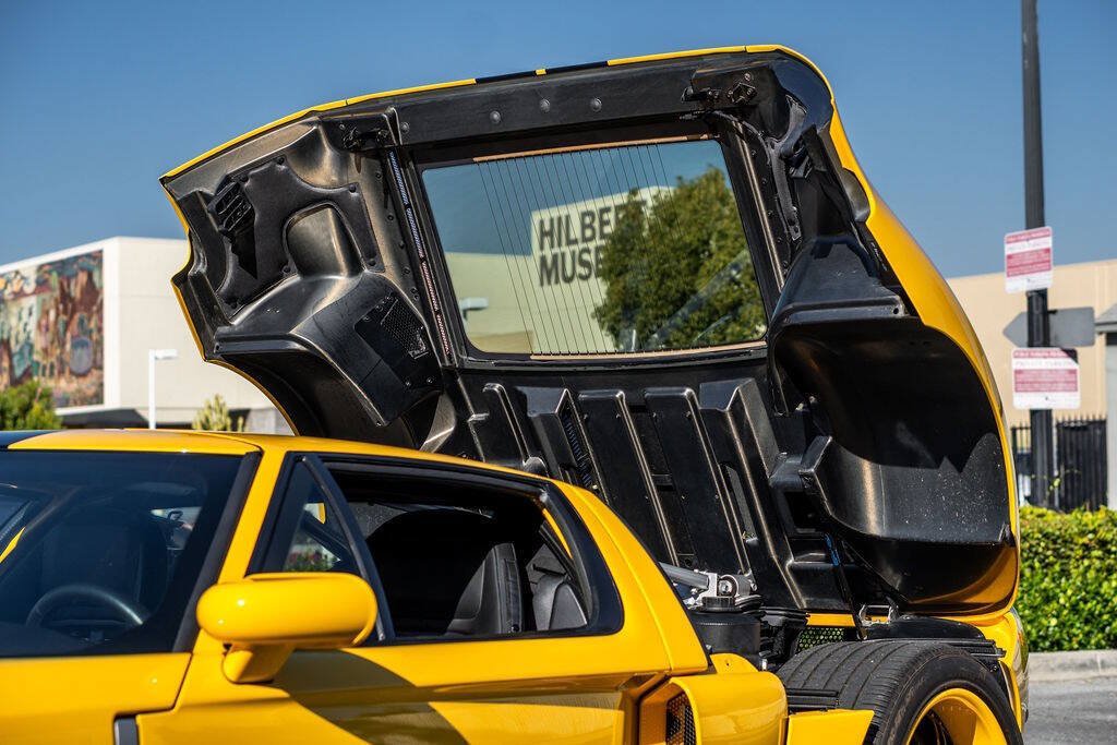 Used 2006 Ford GT RWD image 75