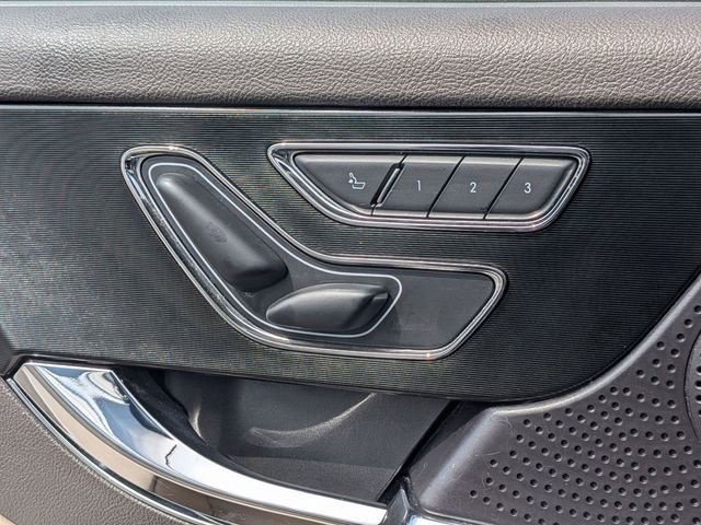 Used 2023 Lincoln Corsair Reserve w/ Towing Package AWD/4WD image 13