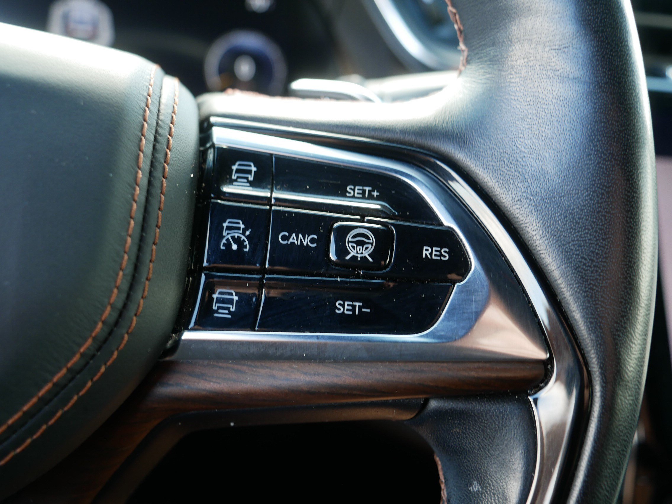 Used 2021 Jeep Grand Cherokee L Summit w/ Advanced Protech Group IV AWD/4WD image 29