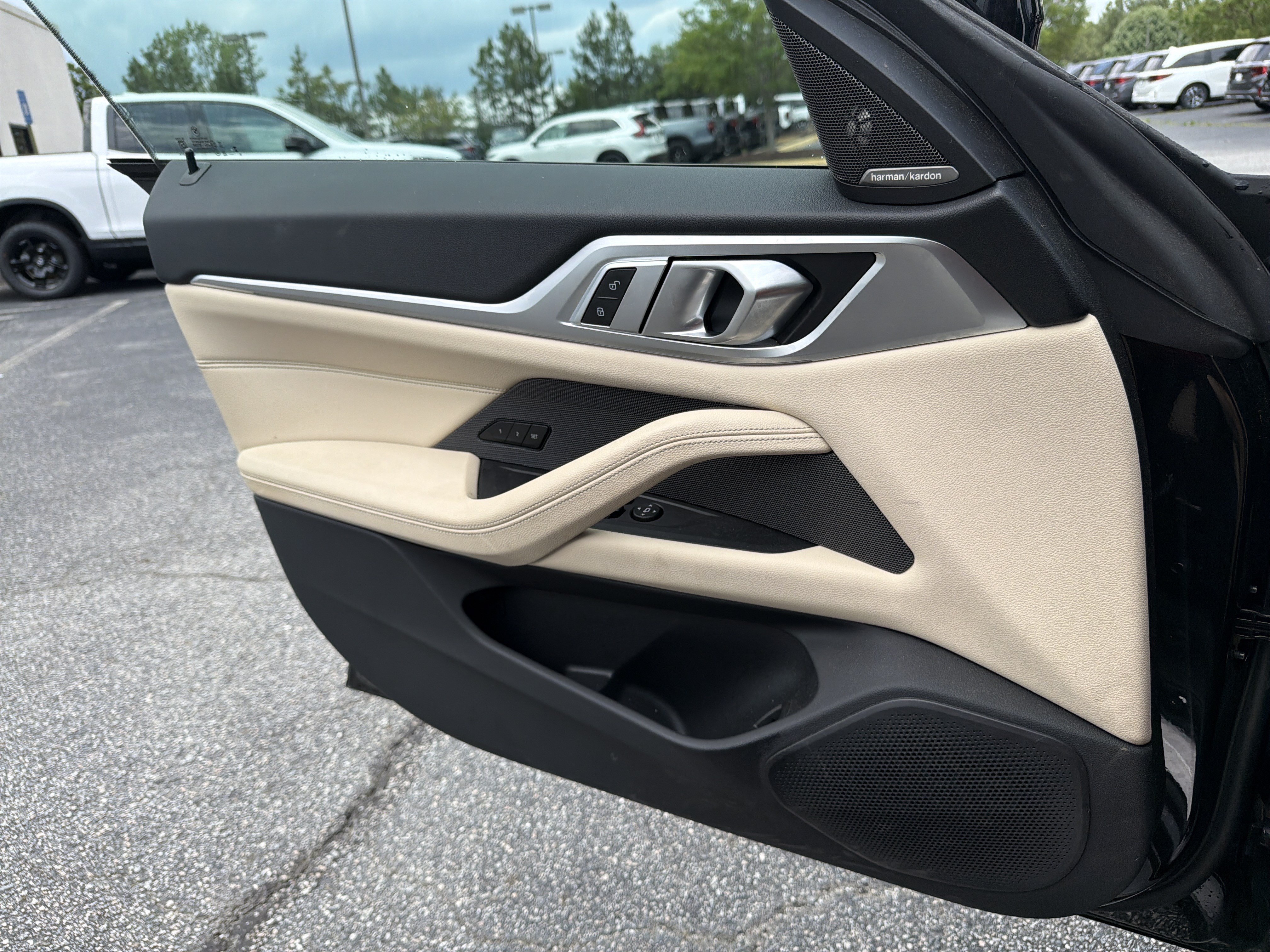 Certified 2025 BMW i4 eDrive40 w/ M Sport Package RWD image 13