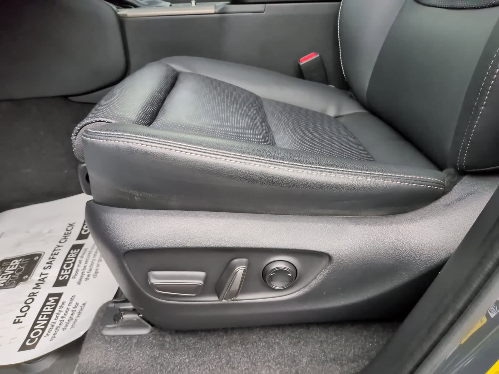 Certified 2024 Toyota Land Cruiser w/ Premium Package image 18