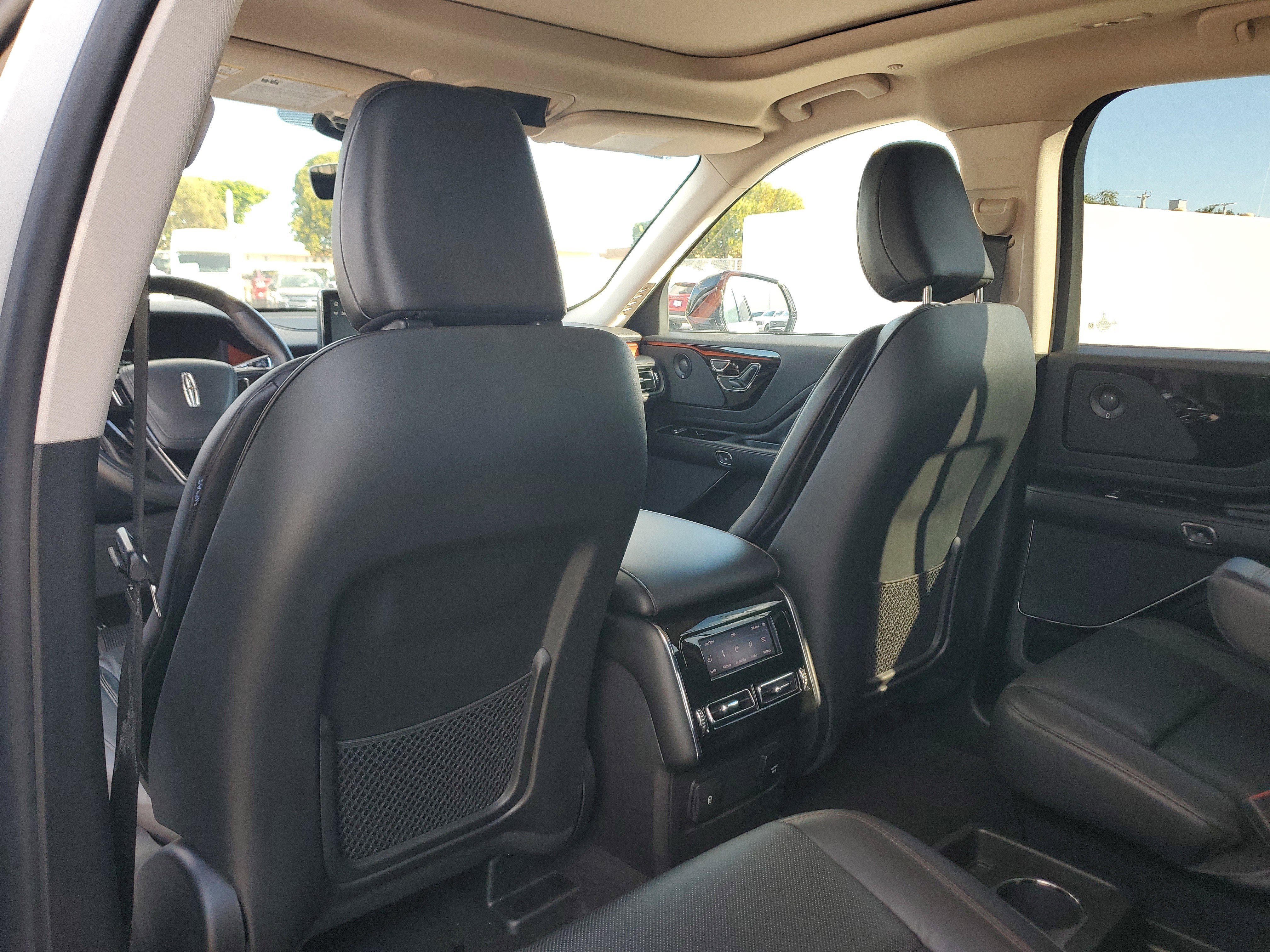 Used 2023 Lincoln Aviator Reserve w/ Equipment Group 201A image 14