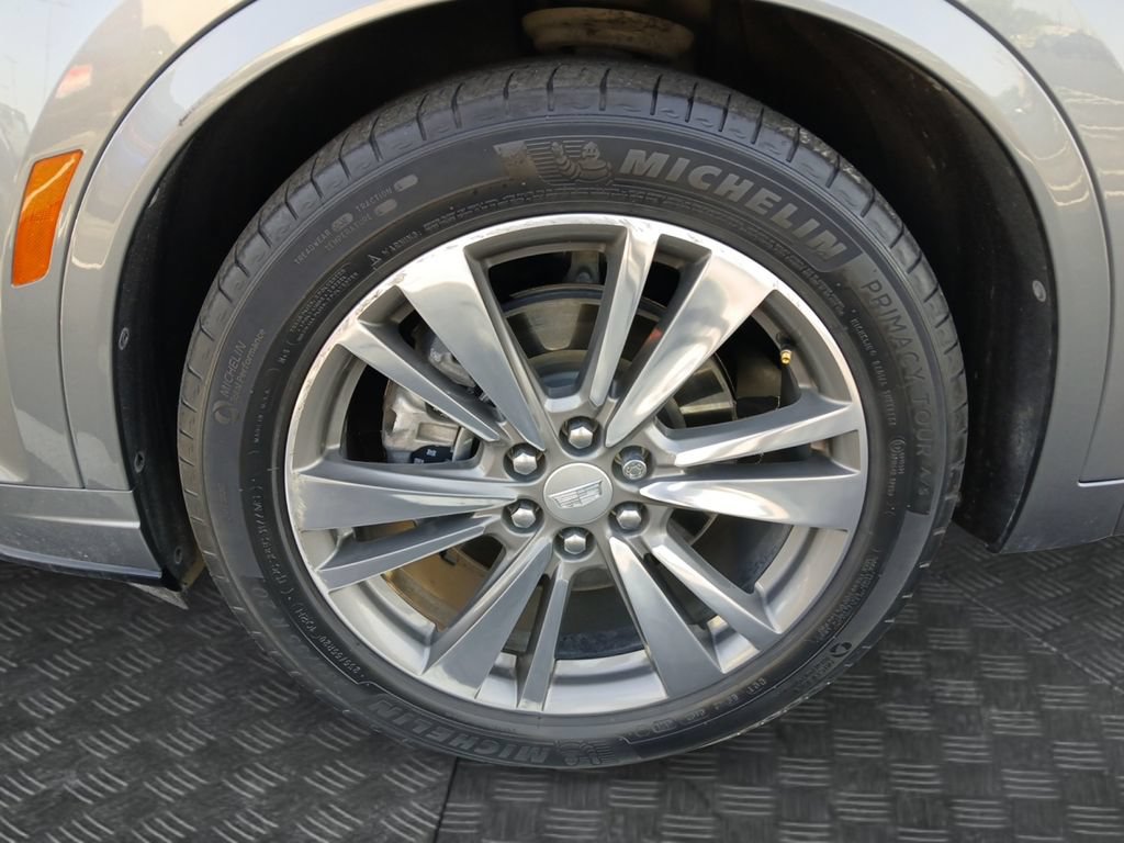 Used 2021 Cadillac XT6 Premium Luxury FWD image 23