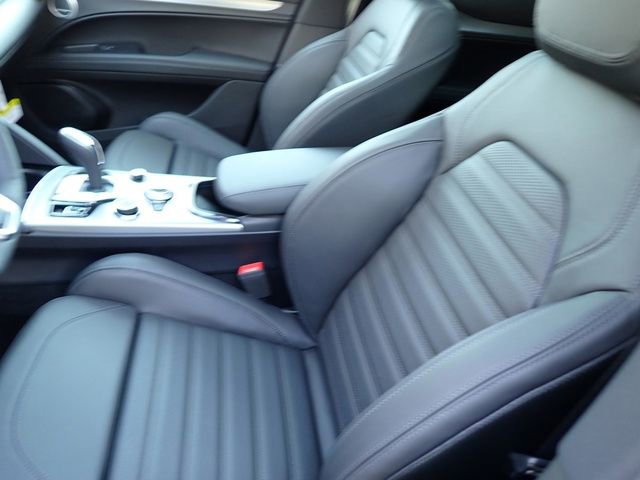 New 2025 Alfa Romeo Stelvio Sprint AWD/4WD image 12