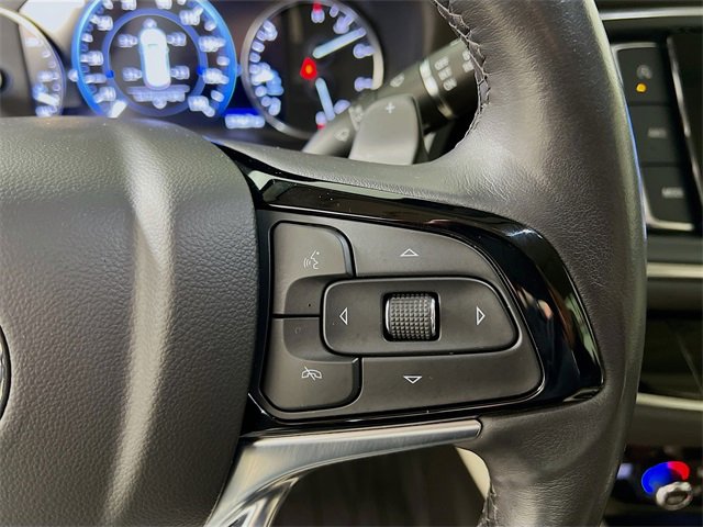 Used 2023 Buick Enclave Avenir w/ Avenir Technology Package image 36